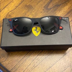 Ray-Ban RB4195 Lite Force Scuderia Ferrari